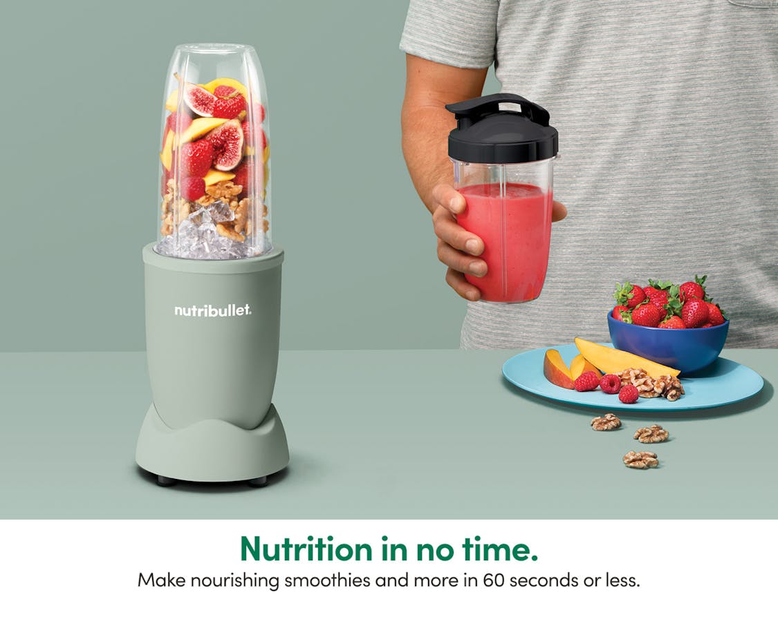 Nutribullet Pro 900w with 9 Original Accessories, Black, Food Sprayer with  500 and 900 ml Cups, Food Processor, Crushes Seeds and Nuts, Leaves No