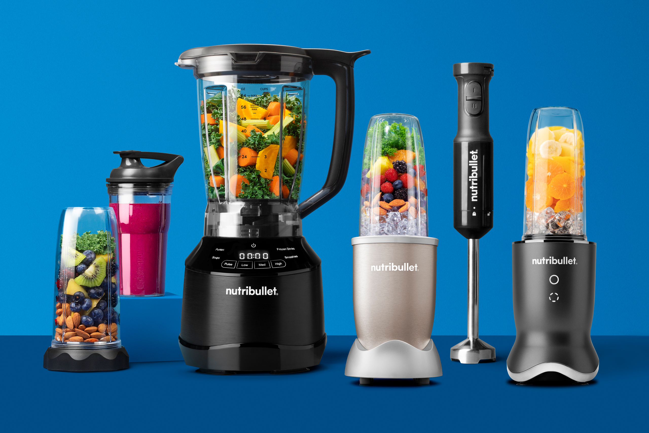 https://nbmedia.imgix.net/NB_Smart-Touch-Blender-Combo_900-champagne_Immersion_Ultra_Product-Family_Bluebkgd.jpg?ixlib=php-3.3.0&dl